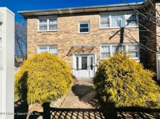 33 Fletcher St, Staten Island, NY 10305