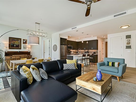 3rd image of 222 West Ave Unit 1613