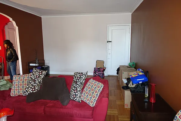 Sold by Ingram & Hebron Realty Corp | media 10