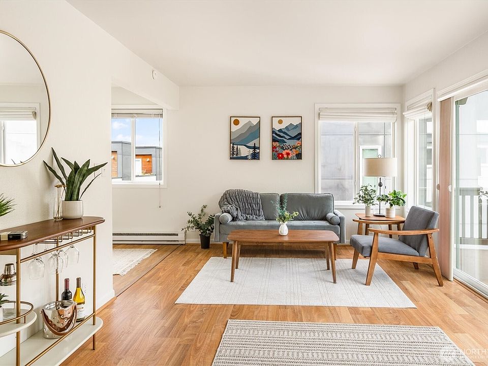 1st image of 2552 14th Avenue W #403