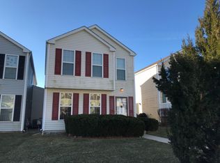 1667 Victoria Park Cir, Aurora, IL 60504