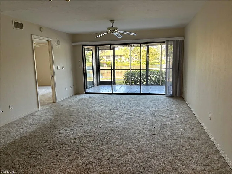 513 Lake Louise Cir #101 — Photo 5