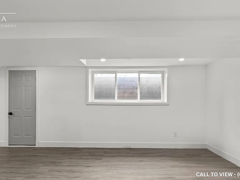 99 Wellington St E #2 — Photo 1