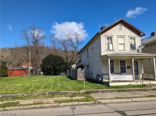 1021 Commerce St, Wellsville, OH 43968