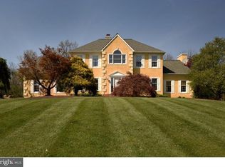 5 Lake Baldwin Dr, Pennington, NJ 08534
