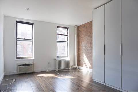 2nd image of 86 Clinton St #12B