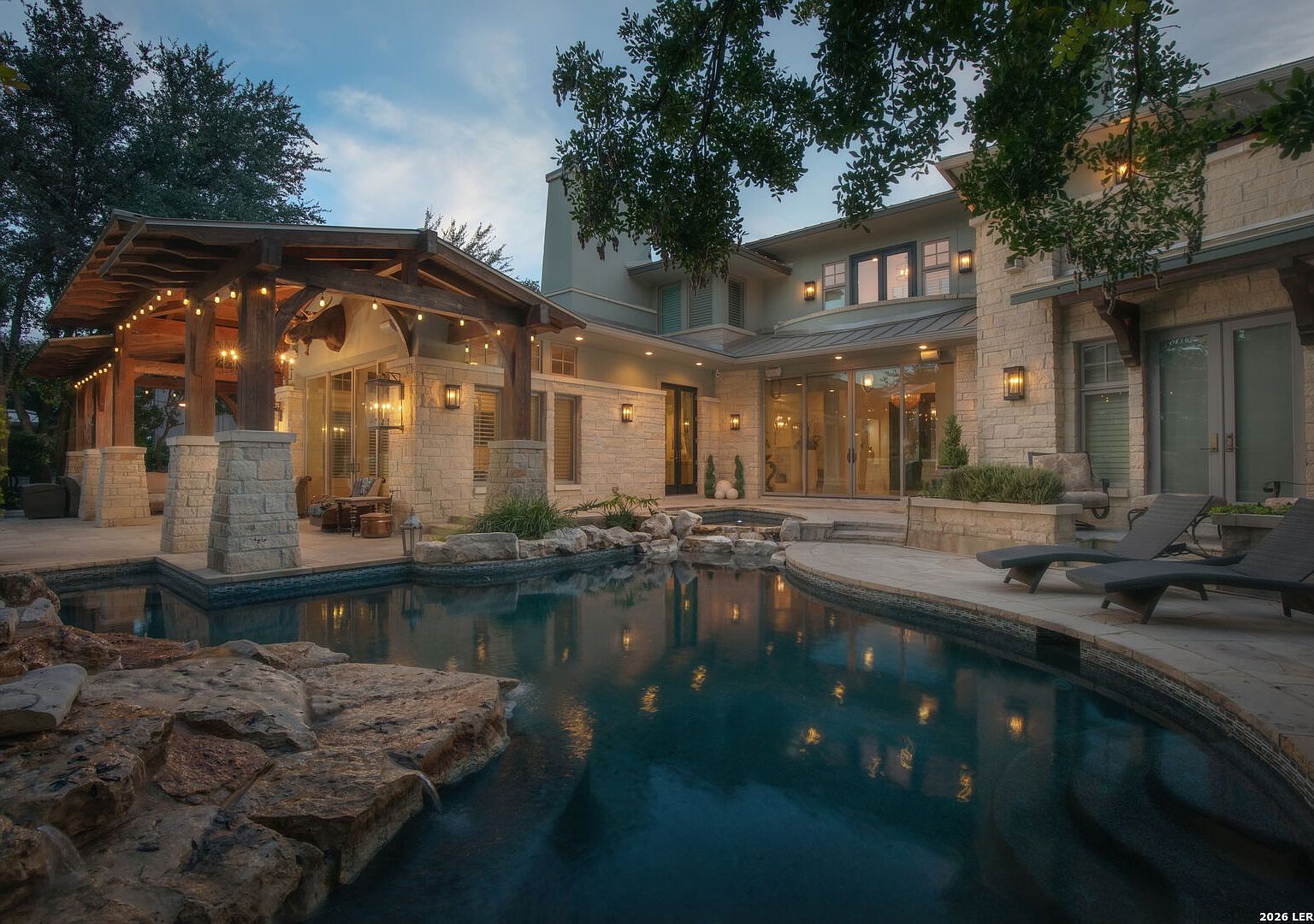 お殿 18918 De Enclave, San Antonio, TX 78258 | MLS #1969631 | Zillow