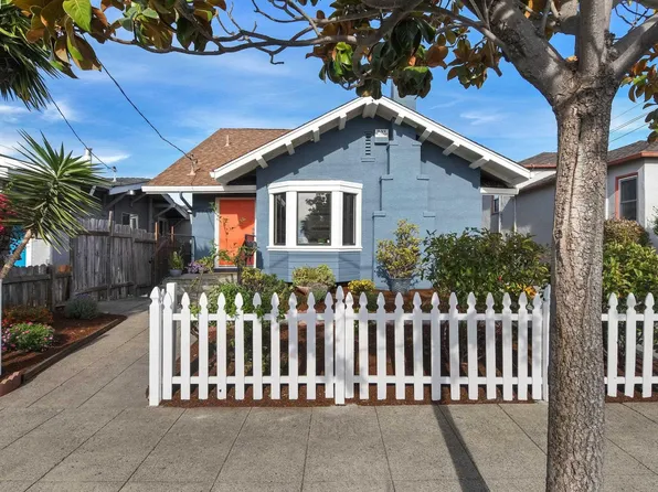 4742 Walnut St, Oakland, CA 94619