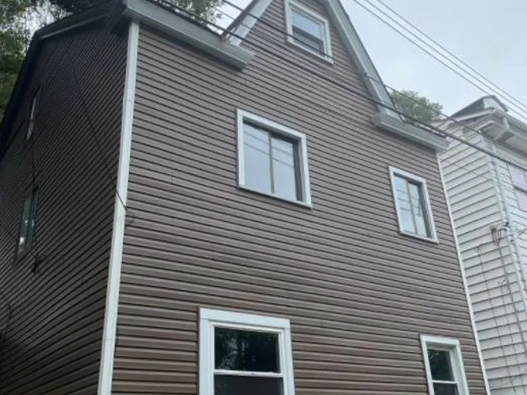 29 Lawn St — Photo 1