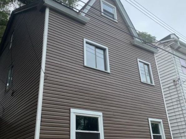 29 Lawn St #1