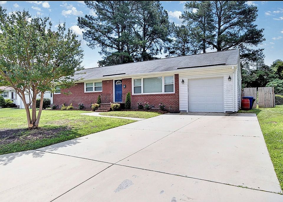 1st image of 305 Crittenden Ln