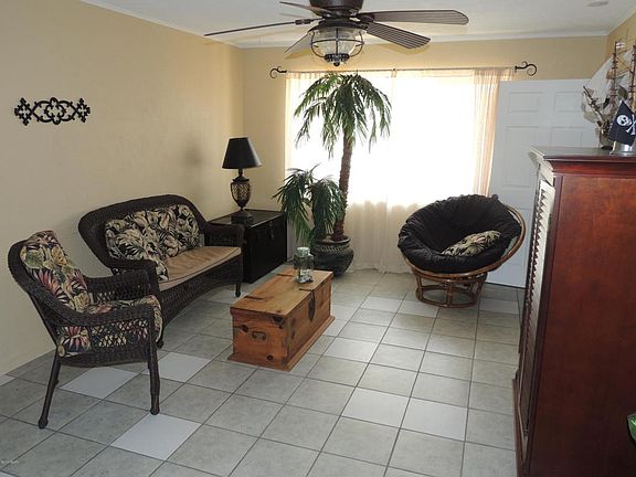 4th image of 51 Seaside Dr