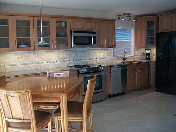 New kitchen w JenAir grill