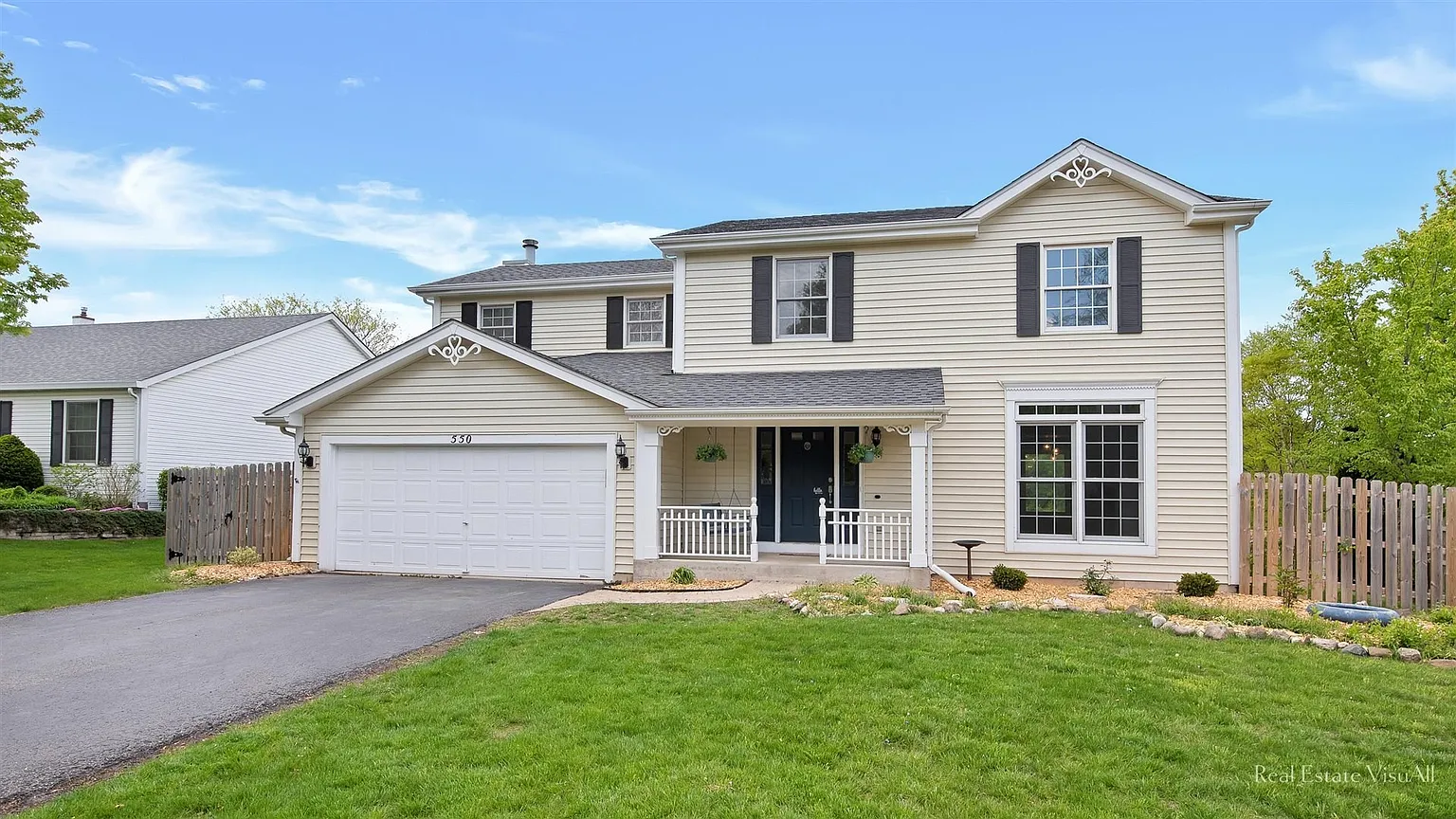 550 Majestic Dr photo 1