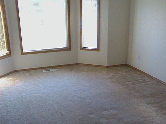 4th image of 7224 SE Ariel St
