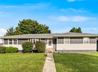 2817 Wake Island Dr, Joliet, IL 60435
