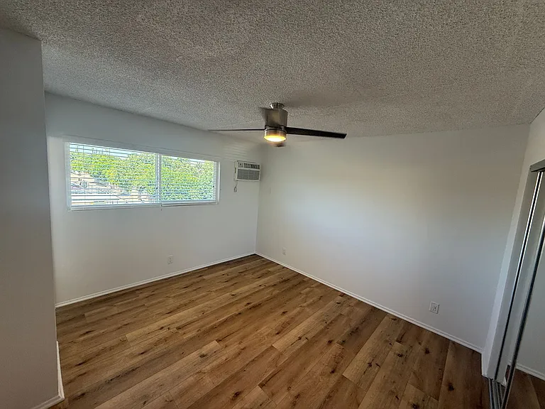 20317 Saticoy St — Photo 20