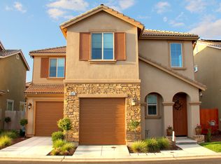 3061 Mount Rainier Ln, Clovis, CA 93619