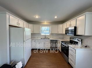 219 E Glenwood St, Springfield, MO 65807