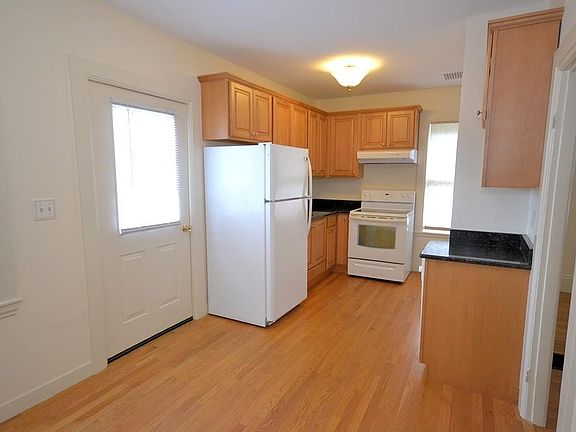 4th image of 21 South St APT 1