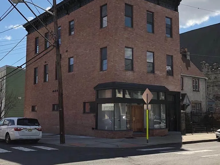 942 Summit Ave #3 — Photo 15