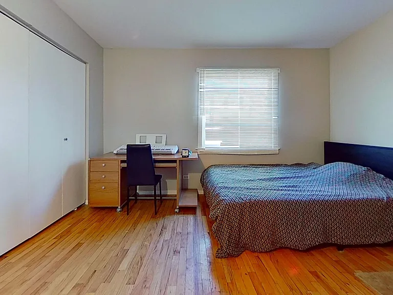 650 Briar — Photo 3