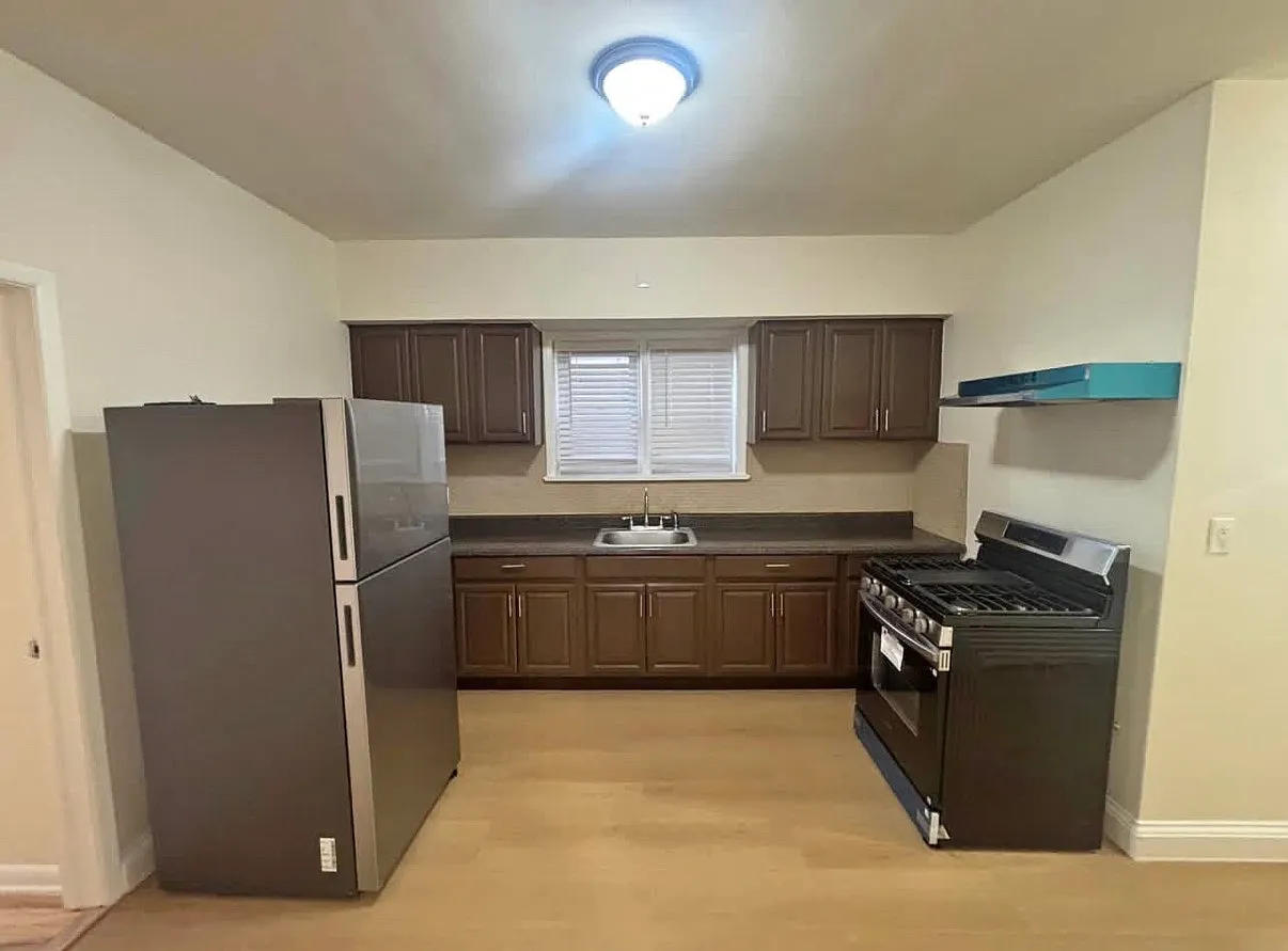 2 bed, $2,200 — Photo 2