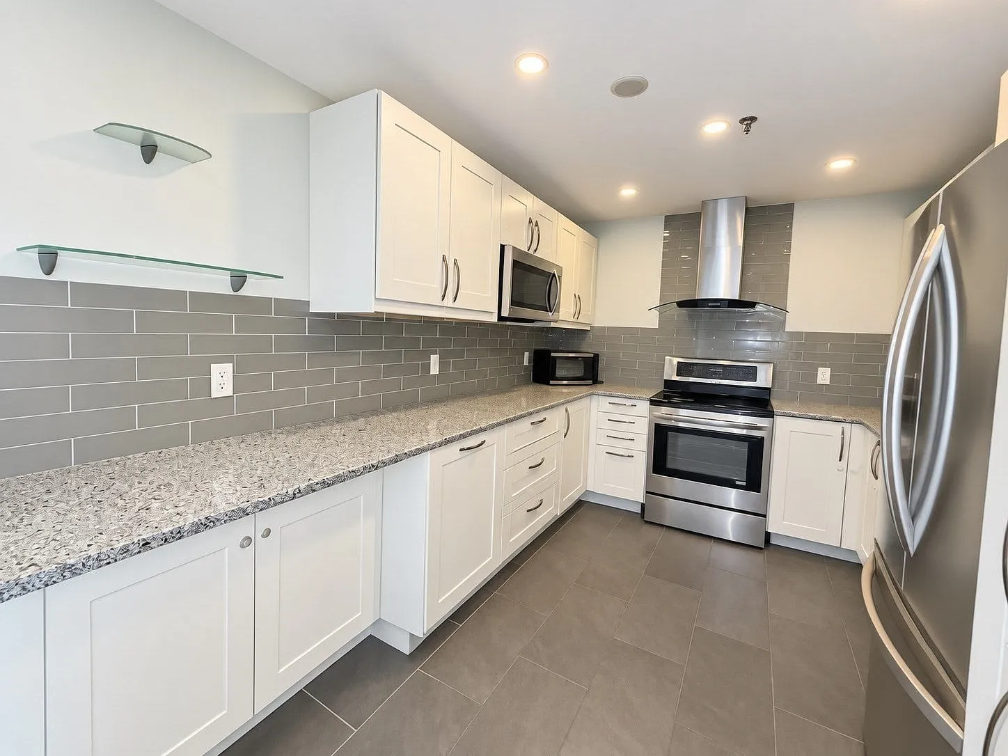 3920 Mystic Valley Pkwy — Photo 3