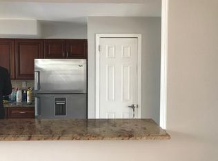 862 Throggs Neck Expy, Bronx, NY 10465