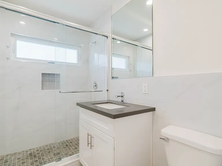 1700 N Fairview St #1708 — Photo 15