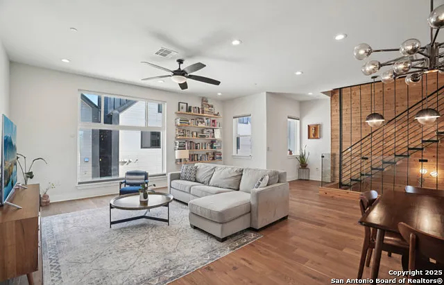 310 Clay St #11 — Photo 7