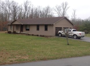 125 Deerfield Rd, Normandy, TN 37360