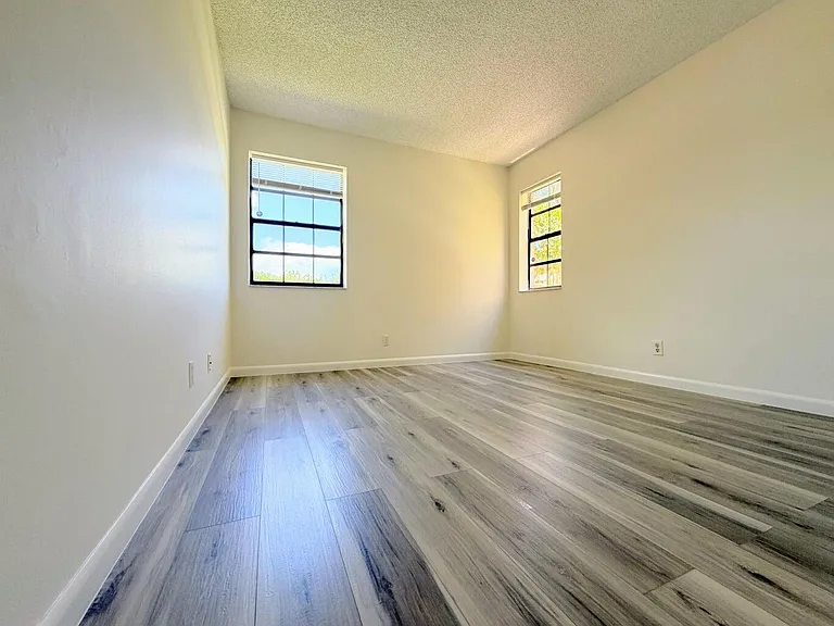 3160 Leewood Ter #L115 — Photo 13