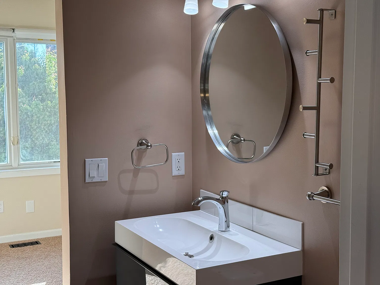 2 bed, 1.5 bath, 1158 sqft, $2,100 — Photo 2