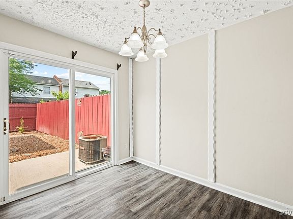 5th image of 4706 Leadenhall Dr
