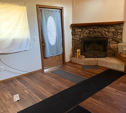 3rd image of 800 W Big Bear Blvd