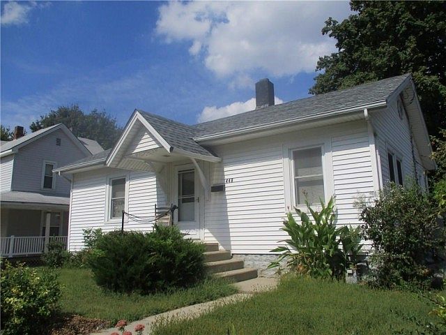 2nd image of 448 W Adams St