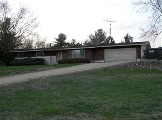 W6682 Phillips Rd, Pardeeville, WI 53954