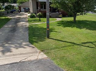 215 N Ridge Rd W, Lorain, OH 44053