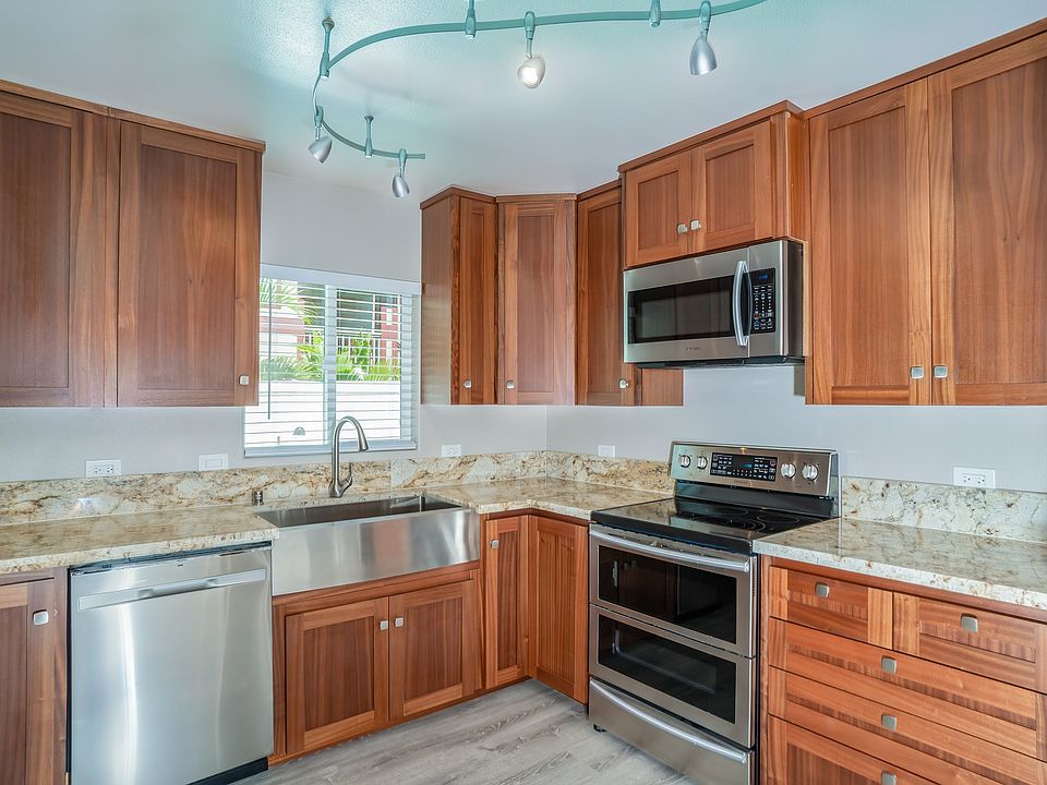 1st image of 270 Kawailani Cir