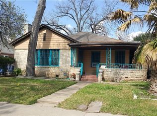 2220 E Cesar Chavez St, Austin, TX 78702