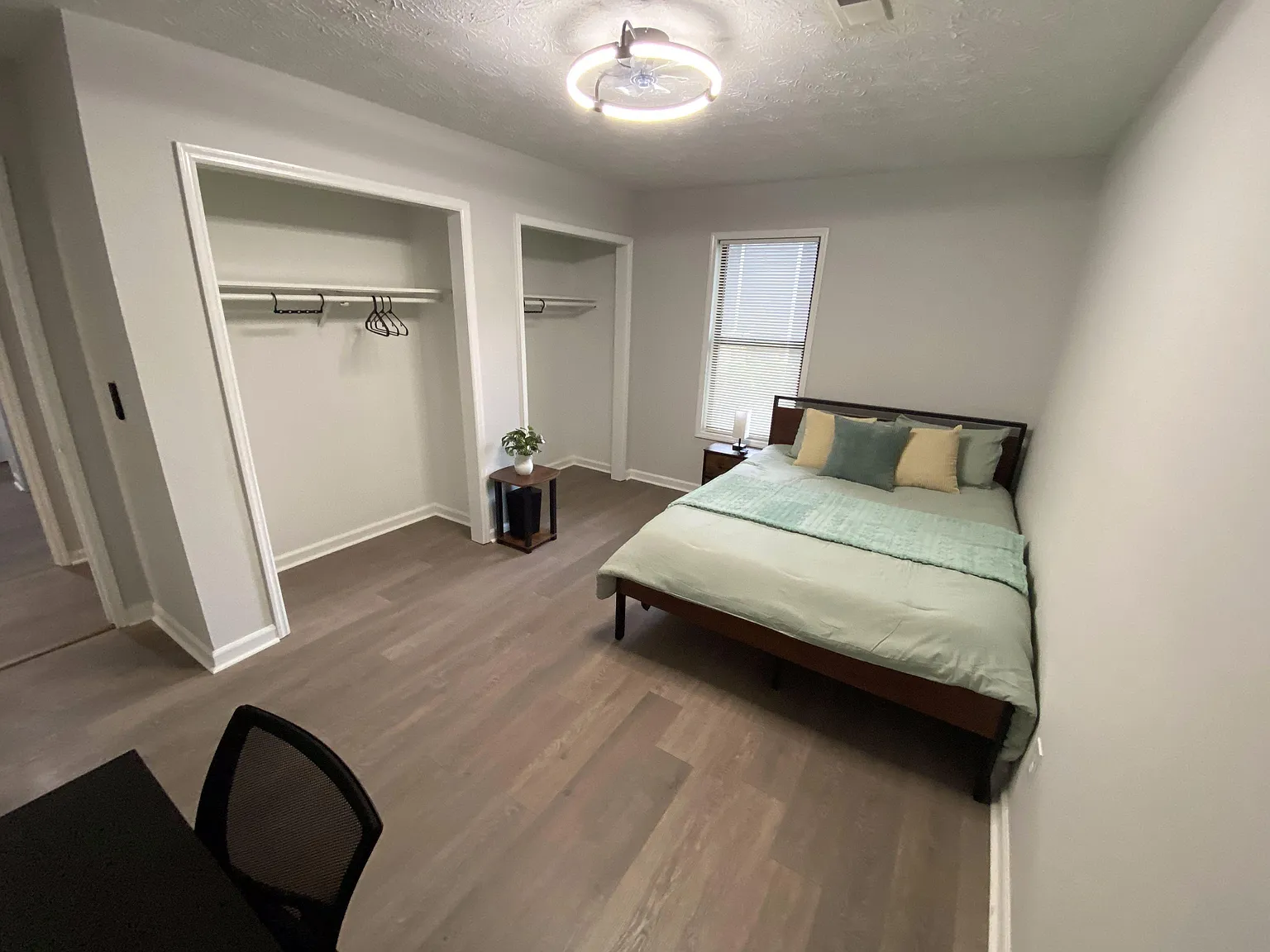 4 bed, 2.0 bath, 1711 sqft, $719 — Photo 2