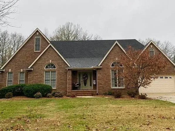 104 Blantonwood Dr, Tullahoma, TN 37388