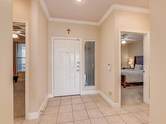 3rd image of 500 Waters Edge Dr APT 122