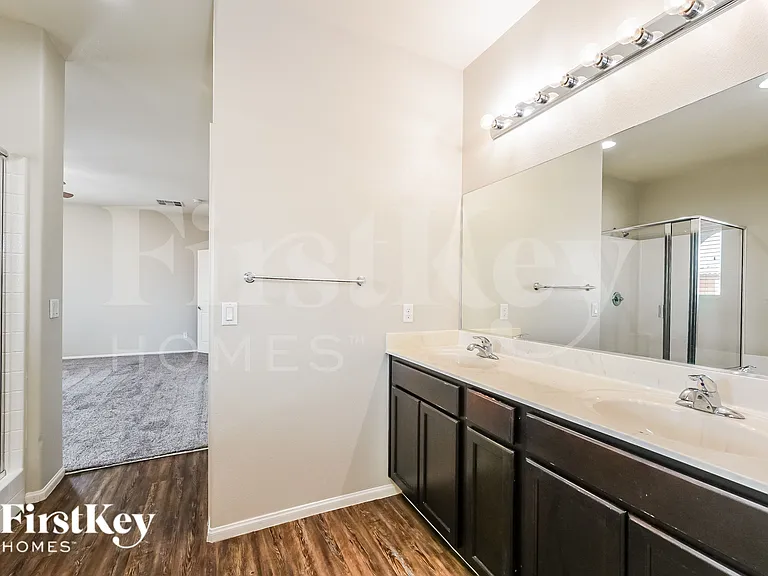 583 Crying Bird Ave — Photo 10