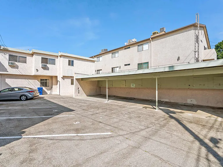 530 E. Harvard Rd. — Photo 10