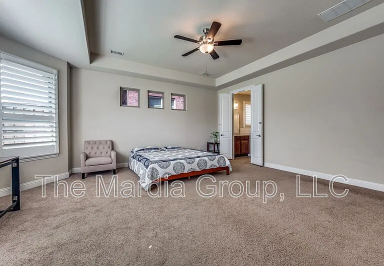 7340 Beranger Dr — Photo 16