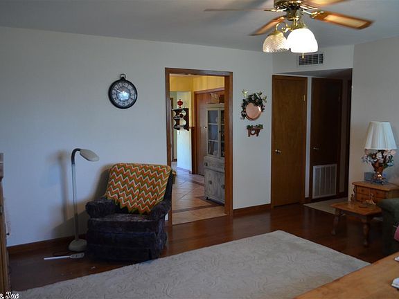 5th image of 1911 Pineview Cir