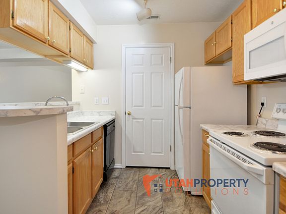 4th image of 271 E Millpoint Pl