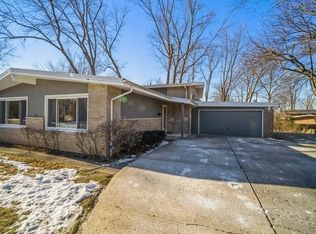 40 Green Bay Rd, Highland Park, IL 60035